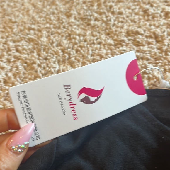 Dress - Picture 6 of 6